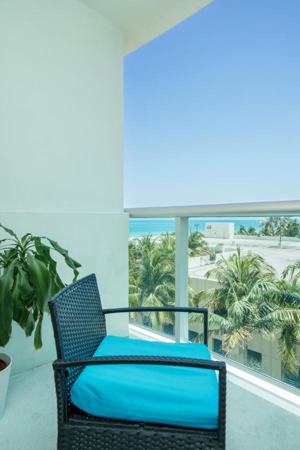 Modern 1 Bdr Oceanview With Direct Beach Access! Hollywood Bagian luar foto