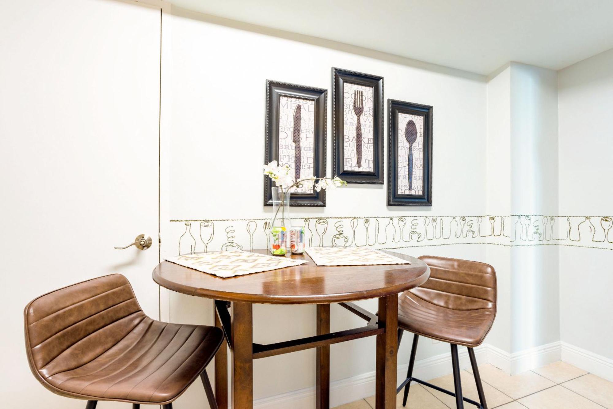 Modern 1 Bdr Oceanview With Direct Beach Access! Hollywood Bagian luar foto
