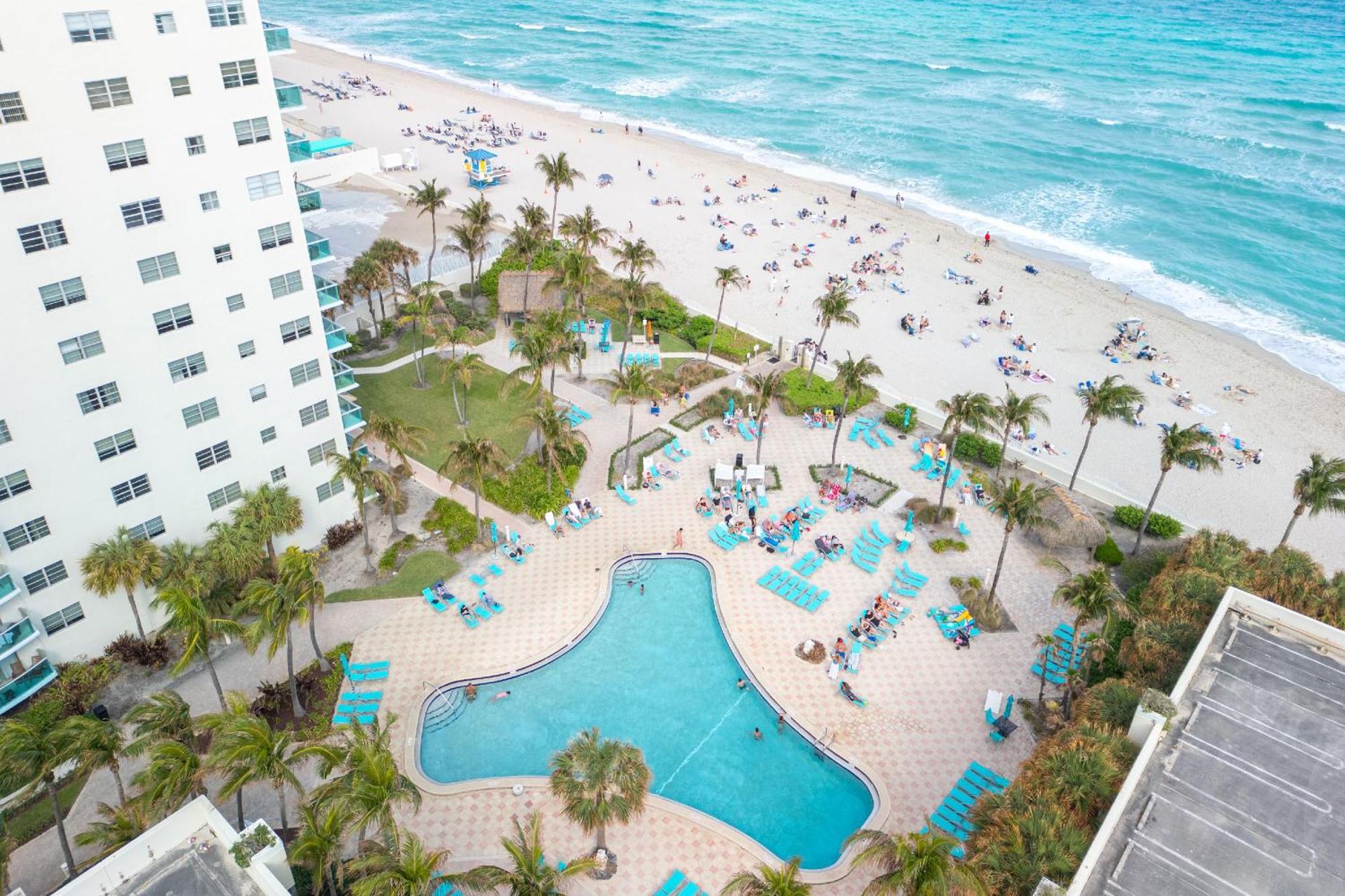 Modern 1 Bdr Oceanview With Direct Beach Access! Hollywood Bagian luar foto
