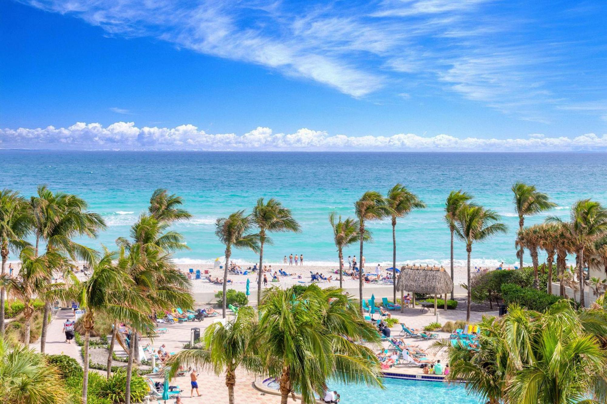 Modern 1 Bdr Oceanview With Direct Beach Access! Hollywood Bagian luar foto